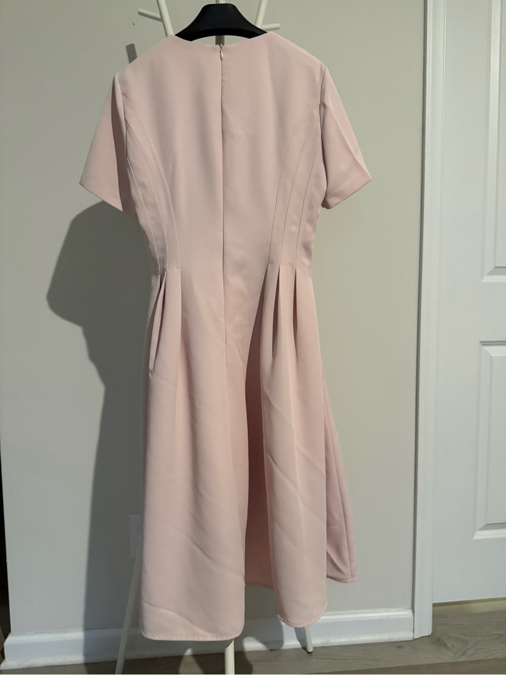 Pink Midi Dress with Pockets - Picture 5 of 5